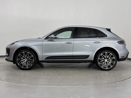 2025 Porsche Macan T
