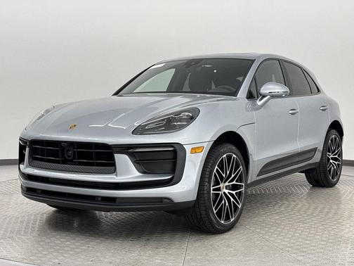2025 Porsche Macan T