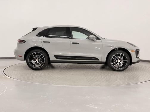 2025 Porsche Macan T
