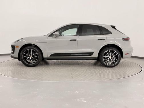 2025 Porsche Macan T