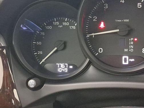 2025 Porsche Macan T