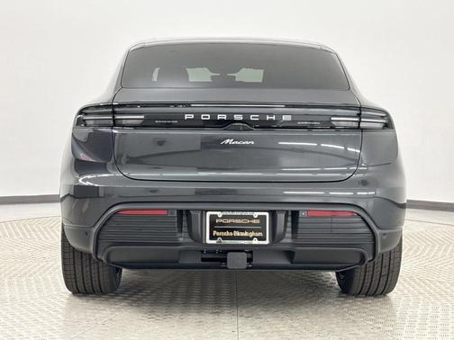 2025 Porsche Macan Electric Base