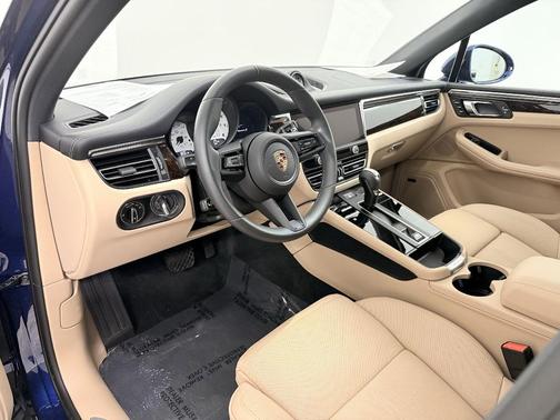 2025 Porsche Macan S