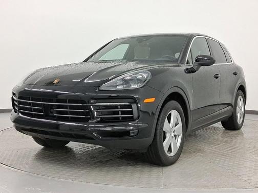 2023 Porsche Cayenne Base (Tiptronic)