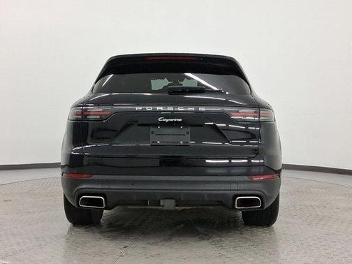 2023 Porsche Cayenne Base (Tiptronic)