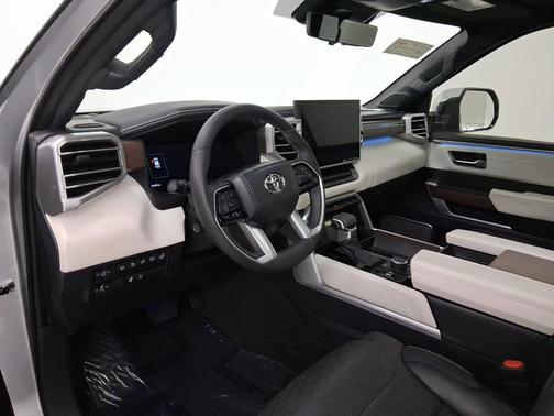 2023 Toyota Sequoia Capstone
