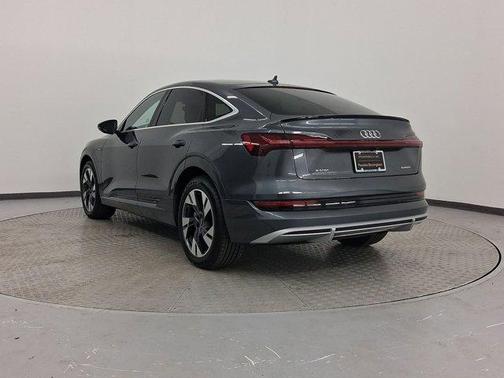 2022 Audi e-tron S line Premium