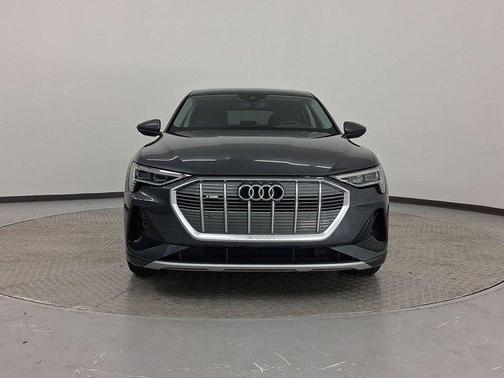 2022 Audi e-tron S line Premium