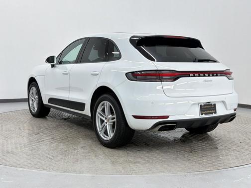 2021 Porsche Macan Base