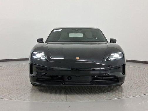 2025 Porsche Taycan 4