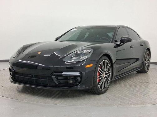 2023 Porsche Panamera GTS