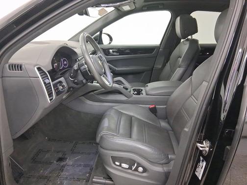 2021 Porsche Cayenne Base