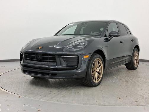 Volcano Grey Metallic 2026 Porsche Macan