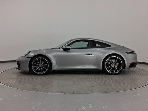 2022 Porsche 911 Carrera