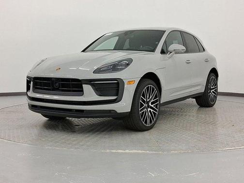 2026 Porsche Macan Base