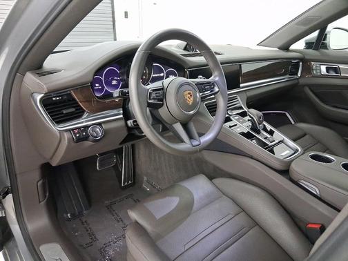 2023 Porsche Panamera 4S Executive