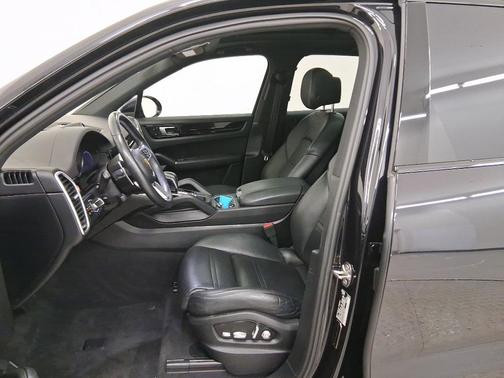 2019 Porsche Cayenne Base