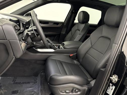 2025 Porsche Cayenne Base