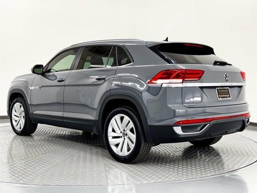 Pure Gray 2022 Volkswagen Atlas Cross Sport 3.6L V6 SE w/Technology