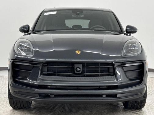 2025 Porsche Macan T