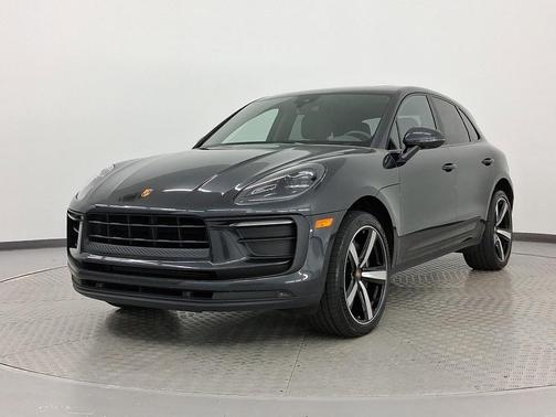 2022 Porsche Macan Base