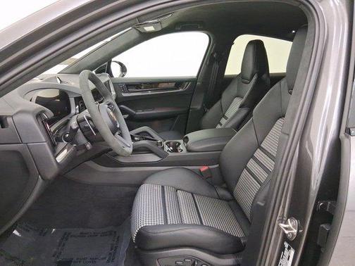 2026 Porsche Cayenne AWD