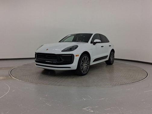 2026 Porsche Macan Base