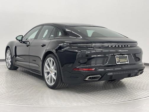 2024 Porsche Panamera Base
