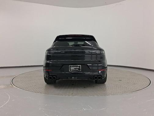 2025 Porsche Cayenne GTS