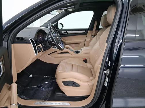 2022 Porsche Cayenne Platinum Edition