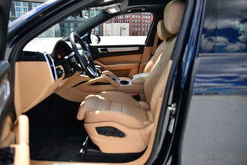 2022 Porsche Cayenne Platinum Edition