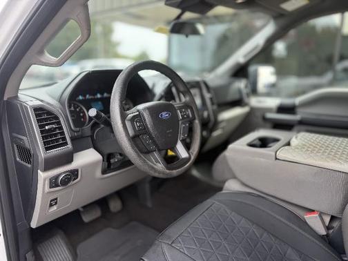 OXFORD WHITE 2020 Ford F-150 XLT