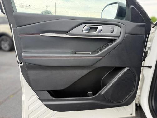 STAR WHITE MET TRI-COAT 2025 Ford Explorer ST-LINE