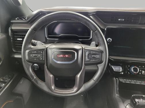 Summit White 2025 GMC Sierra 1500 AT4
