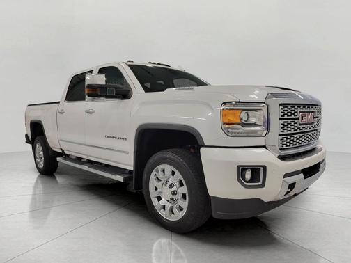 WHITE 2018 GMC Sierra 2500 Denali