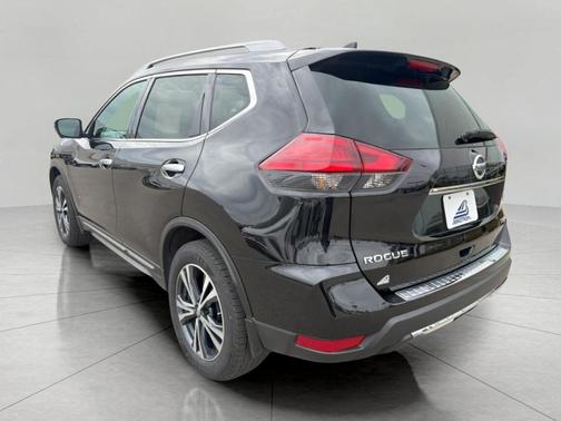 Magnetic Black 2017 Nissan Rogue SL