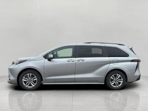 2024 Toyota Sienna XLE 7 Passenger