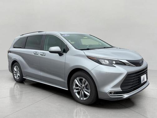 2024 Toyota Sienna XLE 7 Passenger