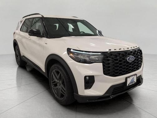 Star White Metallic Tri-Coat 2025 Ford Explorer ST-Line