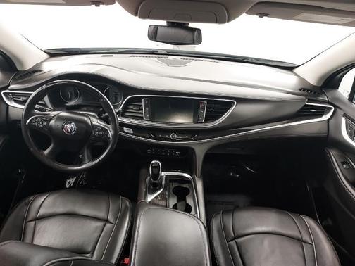 Photo 5 of 24 of 2020 Buick Enclave Avenir