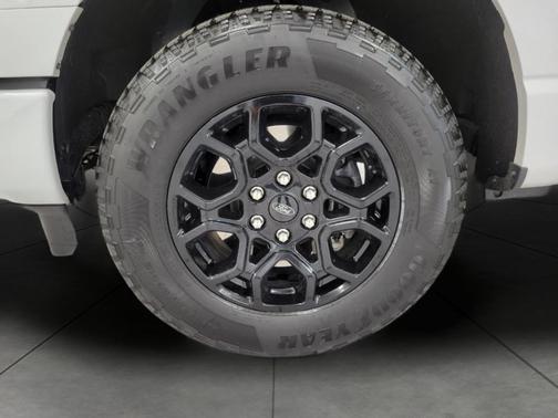 Avalanche 2024 Ford F-150 XLT