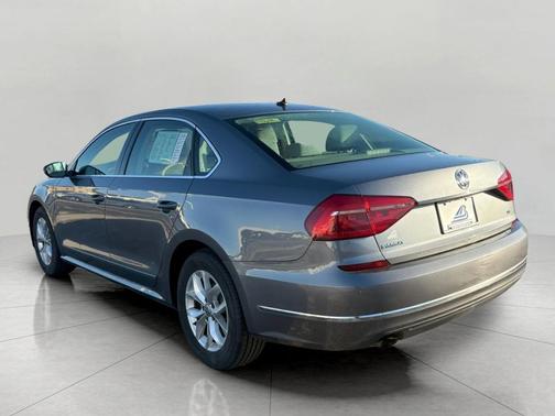 2016 Volkswagen Passat 1.8T S