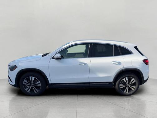 WHITE 2025 Mercedes-Benz GLA 250 4MATIC