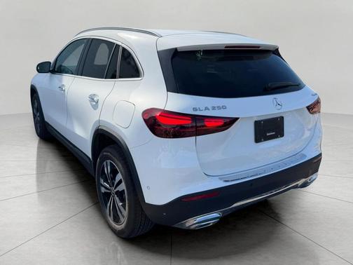 WHITE 2025 Mercedes-Benz GLA 250 4MATIC