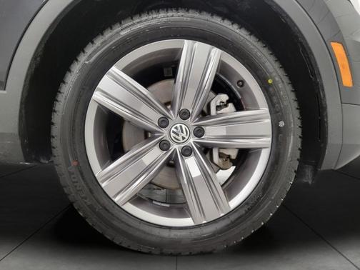 2021 Volkswagen Tiguan 2.0T SEL