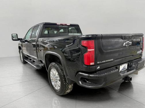 2025 Chevrolet Silverado 3500 High Country