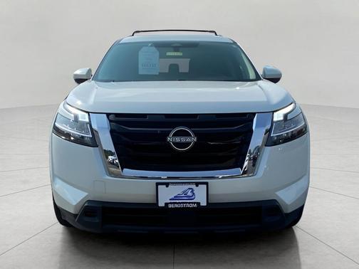 2022 Nissan Pathfinder SV 4WD
