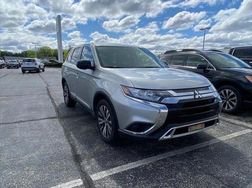 2019 Mitsubishi Outlander ES