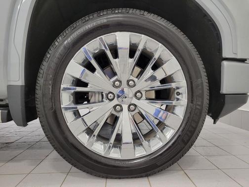 Sterling Metallic 2023 GMC Sierra 1500 Denali