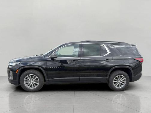 Mosaic Black Metallic 2023 Chevrolet Traverse LT Cloth